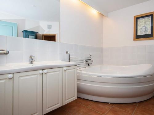 Koupelna v ubytování Luxury Retreat in Sondervig - By Traum Ferienwohnungen
