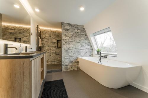 Ванная комната в De Dommelhoeve