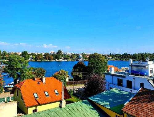Near Lake Stylish & Fully Furnished Apartment