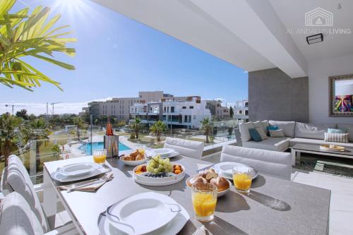 Contemporary apartment 8 min to Puerto Banus