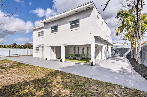 Chic Miami Gardens House with Game Room and Yard!