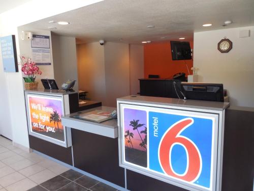 Motel 6-Temecula, CA - Historic Old Town