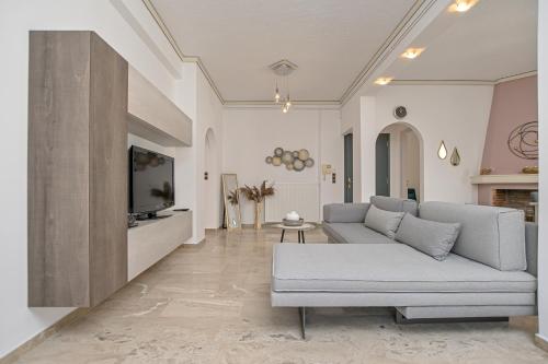 Golden Rose Elegant Vacation Home