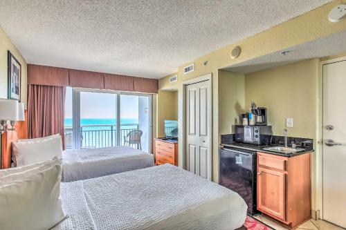 Gallery image of Beachfront Family Condo with View and Pool Access in Myrtle Beach