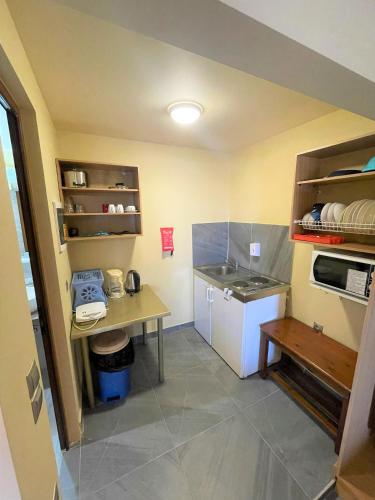 Dapur atau dapur kecil di Mirabelle Hotel