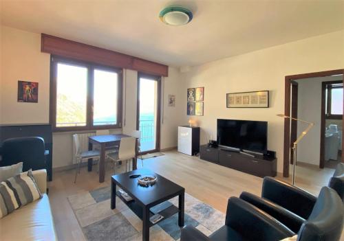 Due Leoni Lake View Apartment – Photos 3