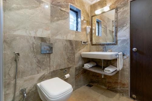 Un baño de Valley View Grand Resort, Panhala - Premium Resort Hotel in Panhala