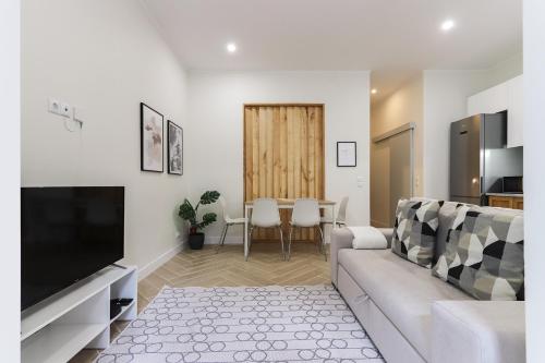 Vita Portucale ! Lisbon Design Apartment with Terrace