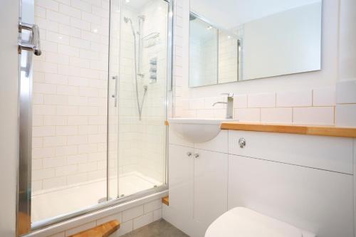 Phòng tắm tại Edinburgh Mews Apartment