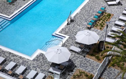 EVEN Hotel Miami - Airport, an IHG Hotel Image