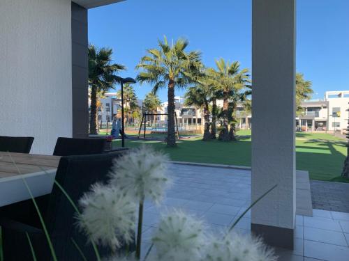 OASIS BEACH LA ZENIA BOULEVARD gelijkvloers