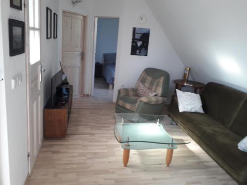 Χώρος καθιστικού στο Apartamenty nad jeziorem Piaski