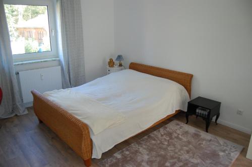 Gulta vai gultas numurā naktsmītnē Wohnung in Schwarzenbek - 2 Zimmer - top eingerichtet.