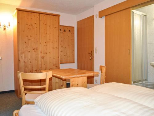 Holiday Home Gaugg by Interhomeにあるベッド