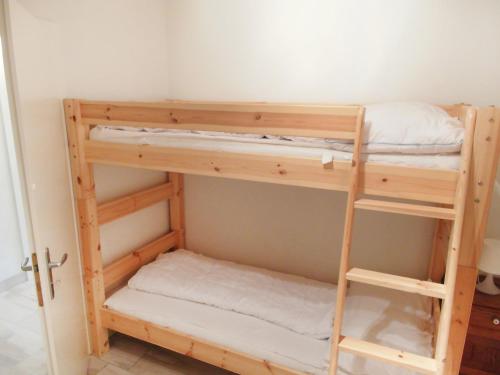 Postel nebo postele na pokoji v ubytování Apartment Collina Verde B by Interhome