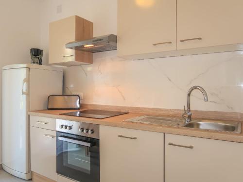 Apartment Gordana-2 by Interhome