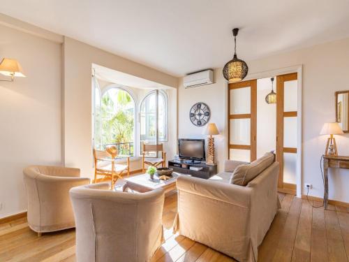 Apartment Les Sirènes by Interhome
