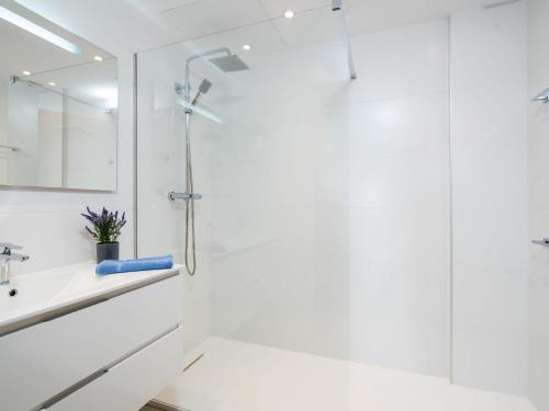 Apartment Marina Bay-2 by Interhome