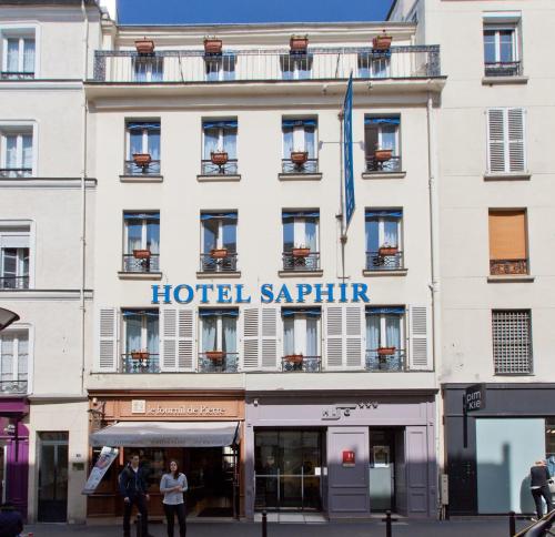 a hotel saphir in the city of paris at Saphir Grenelle in Paris