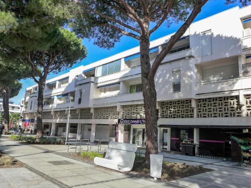 Apartment Antinéa-3 by Interhome