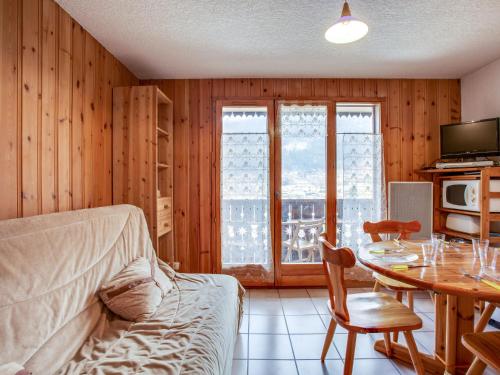 Apartment Aiguille du midi by Interhome