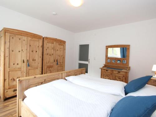 Postel nebo postele na pokoji v ubytování Apartment Isolde by Interhome