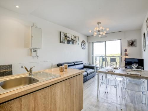 Apartment Claire-1 by Interhome