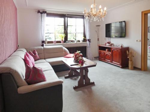 TV a/nebo společenská místnost v ubytování Apartment Petra-2 by Interhome