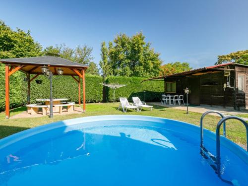 Bazén v ubytování Holiday Home Narcisse by Interhome nebo v jeho okolí
