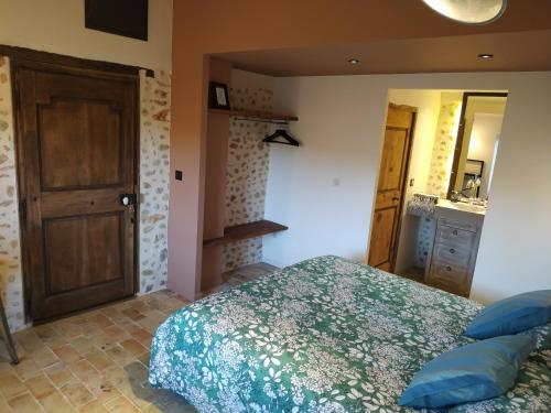 Photo de la galerie de l'établissement Maison d'hôtes du Grand Chêne, à Valensole