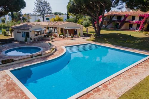 Gorgeous 2BDR W Patio & Pool by LovelyStay