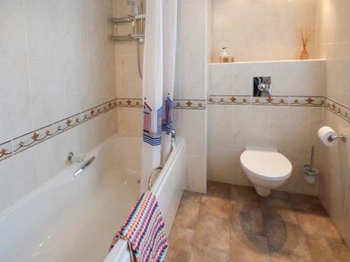 Ένα μπάνιο στο Sandy Knowes