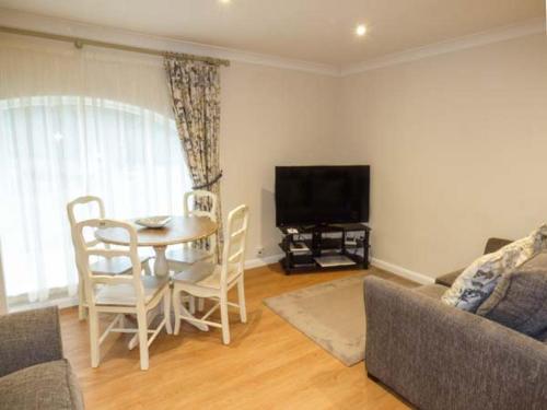 Walworth Castle Holiday Cottage – Photos 3