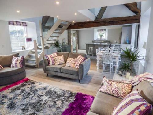 Bank House Mews – Photos 3