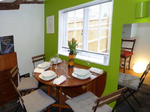 1 St Marys Lane – Photos 4