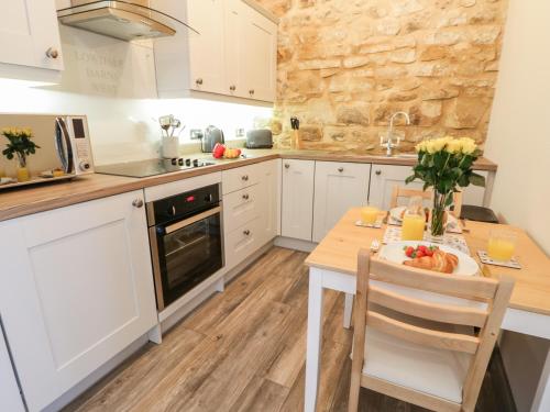 Lowdale Barns West – Photos 5