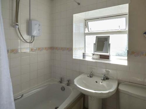 Ένα μπάνιο στο Church View