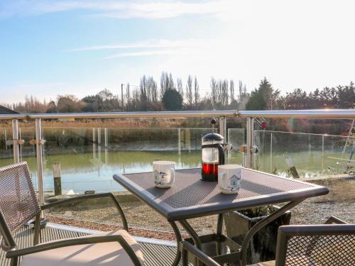17 The Boathouse – Photos 2