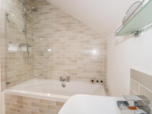 Koupelna v ubytování Coney Garth Cottage