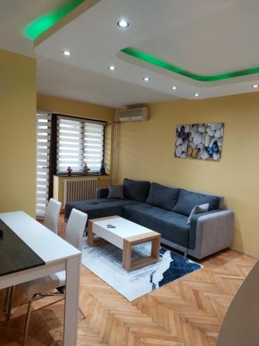 Un lugar para sentarse en B&R Apartmans