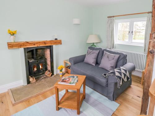 Wigrams Canalside Cottage – Photos 3