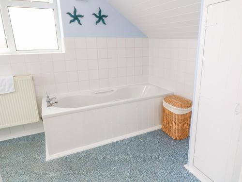 Ванна кімната в Mount View Cottage