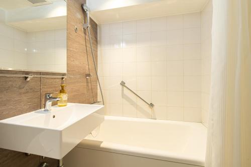 Gallery image of Kobe Tor Road Hotel Sanraku in Kobe