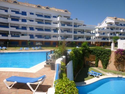 Duquesa Suites 2099