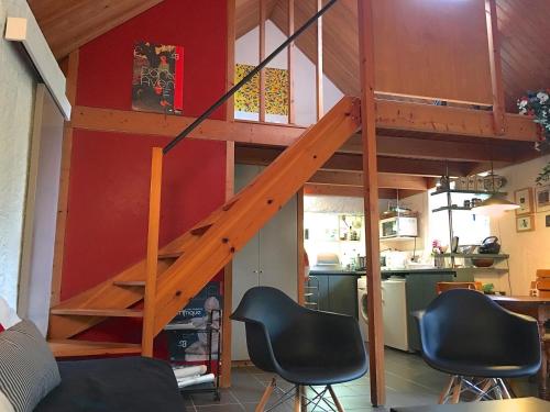 - une mezzanine dans une petite maison dans l'établissement MONNA - Maison à Logonna Daoulas - BR4001, à Logonna-Daoulas