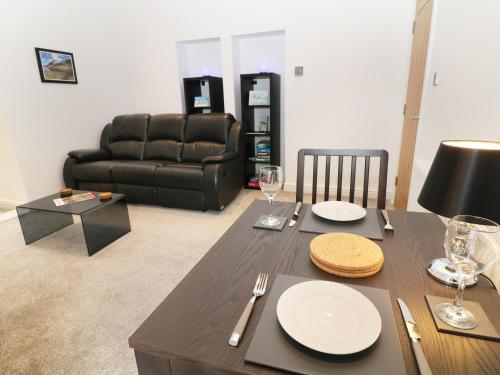 Orme Court – Photos 3