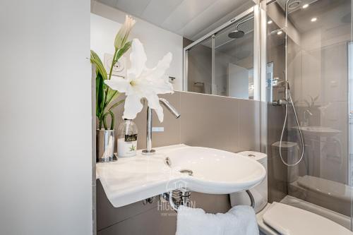 Kúpeľňa v ubytovaní HigueronRentals Gucci