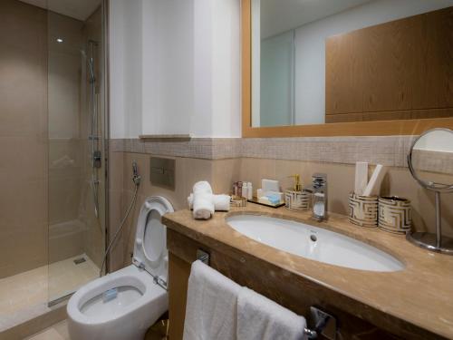 Kúpeľňa v ubytovaní FIRST CLASS 3BR with full DUBAI SKYLINE & SEA view