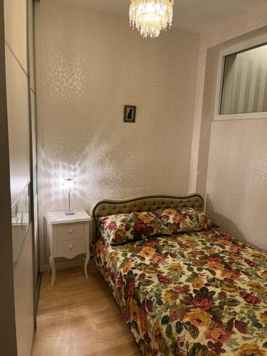 Postel nebo postele na pokoji v ubytování Provence style apartment in Old Town