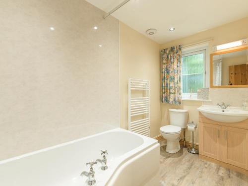 Koupelna v ubytování Dorothy's Cottage